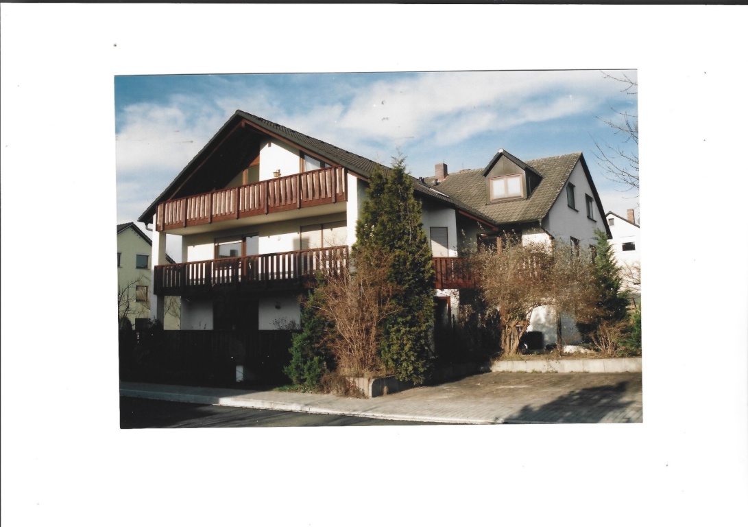 Sonnige 4- Zimmerwohnung mit Terrasse in ruhiger Lage in Hemhofen zu vermieten