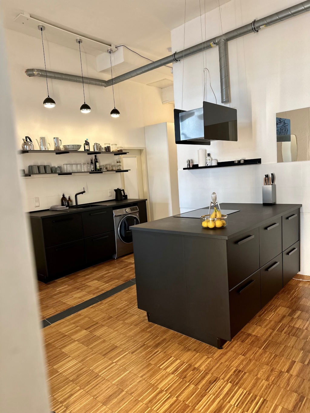 Stilvolle Loft-Wohnung (75 m2) in Köln-Ehrenfeld zur Untermiete – im Oktober – 50823 Köln Ehrenfeld – Vorschaubild 3