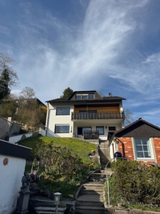 Anzeigenbild: Geräumige Dachwohnung