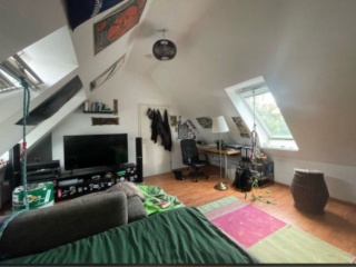 Großes Zimmer zur Untermiete in 3er WG (6 Wochen/Flexibel)