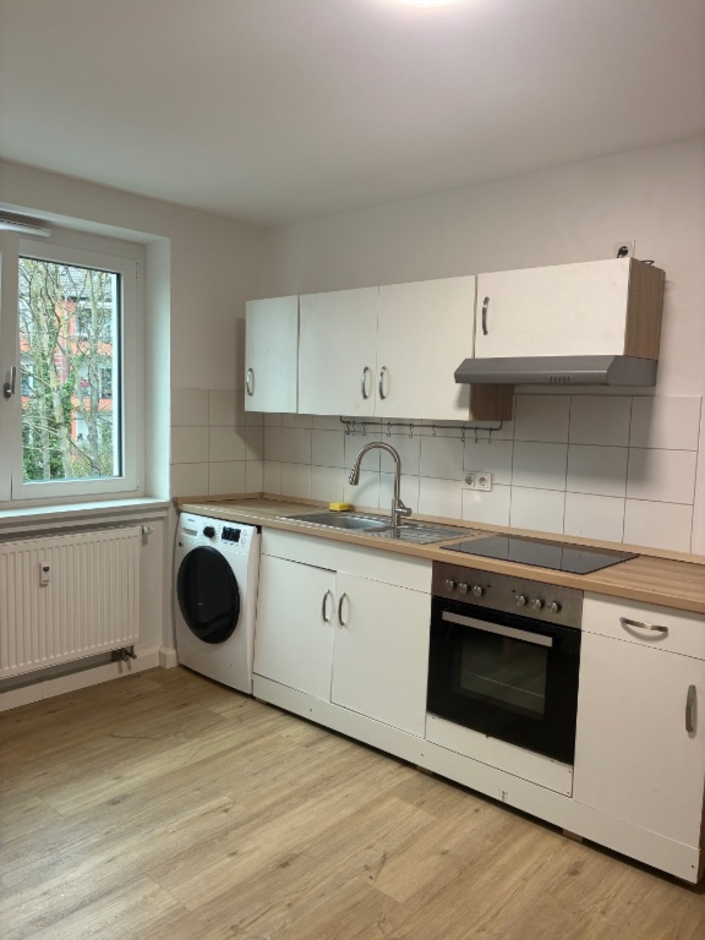 Schöne, voll möblierte 2-Zimmer-Wohnung in Köln-Ehrenfeld – sofort bezugsbereit – Hospeltstraße, 50825 Köln Ehrenfeld – Vorschaubild 2