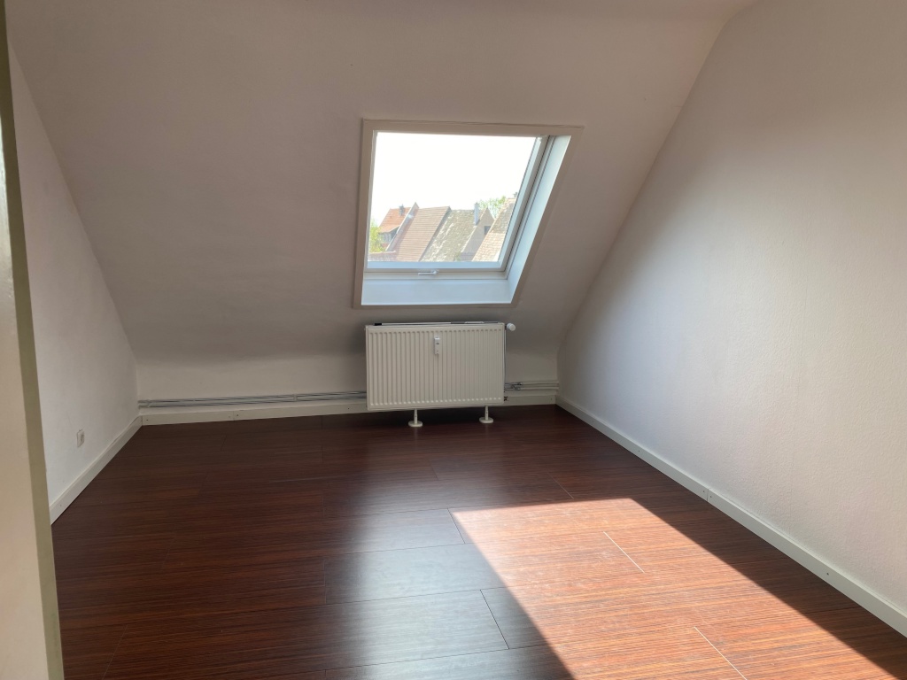 4 Zimmer DG-Wohnung zur 3er-WG Neugründung - 2 Minuten zur Straßenbahnlinie 5 – 68239 Mannheim Seckenheim – Vorschaubild 6
