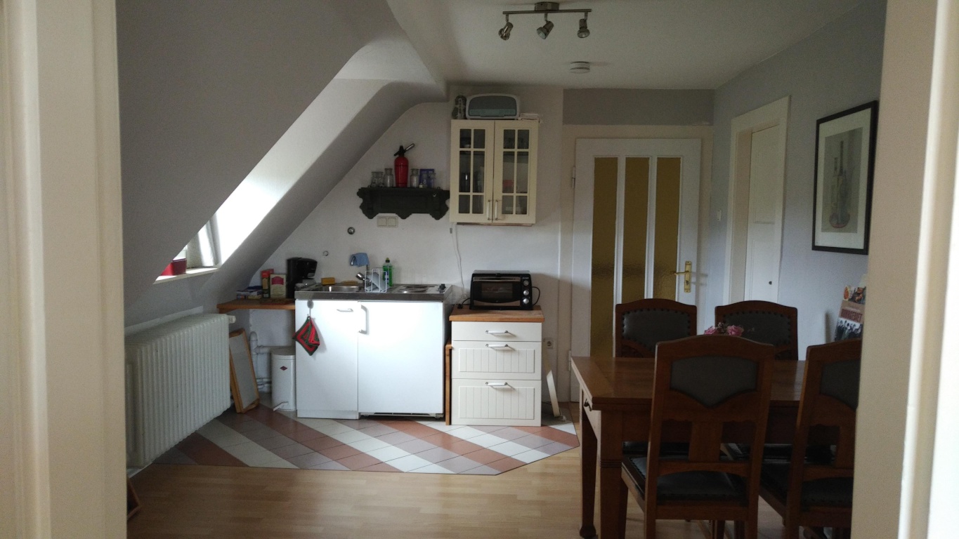 Süße DG-Wohnung auf Zeit in Bad Wilhelmshöhe – Habichtswalder Straße, 34119 Kassel Vorderer Wersten – Vorschaubild 2