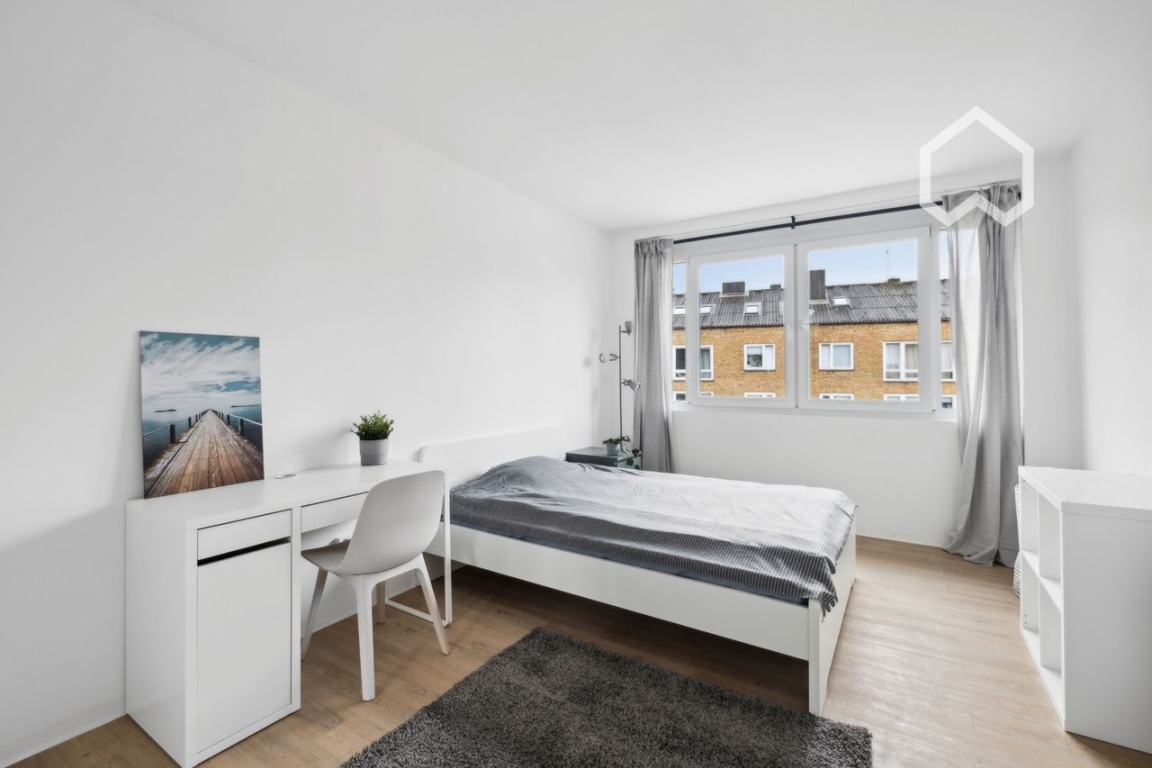 Co-Living: Eine helle, sehr modern und neuwertig eingerichtete Wohnung nahe Alster
