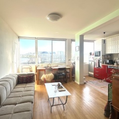 Ad image: Zimmer in einer hellen, geräumigen lichtdurchfluteten Wohnung