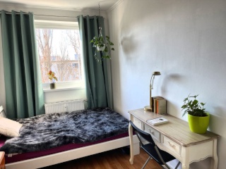 Anzeigenbild: Möbliertes WG Zimmer in 3-Zimmer-Wohnung ab 01.05. zu vermieten (Berlin).