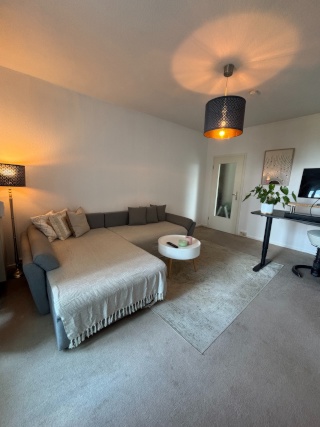 **Untervermietung auf Zeit**voll möblierte 2-Zimmer-Wohnung mit Balkon**zentrale Lage** — photo 1