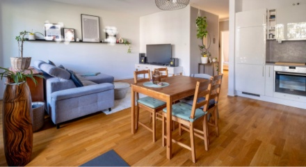 Helle und komfortable 4-Raum-Wohnung — photo 1