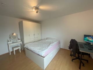 Anzeigenbild: Spacious Furnished Room near Sendling Westpark