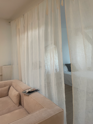 Sunny big room in Wedding available mid August - end of September - Females only please — photo 1