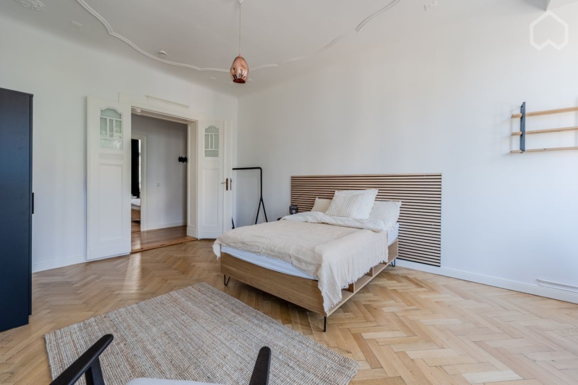 WG ZIMMER Stilvolles Zimmer mit Balkon in hochwertiger Wohnung auf der Torstraße / nahe Rosenthaler Platz – Torstraße, 10119 Berlin Mitte – Vorschaubild 4