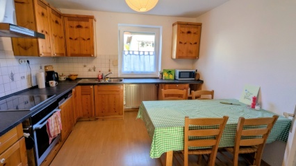 Anzeigenbild: helles Zimmer in Frauen-WG mit Nähe zum Stadtwald