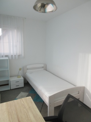 Anzeigenbild: ab Mai 2026: möbl. Zi (Nr.11-OG) in WG-Haus für Stud/ Prak alles inkl.