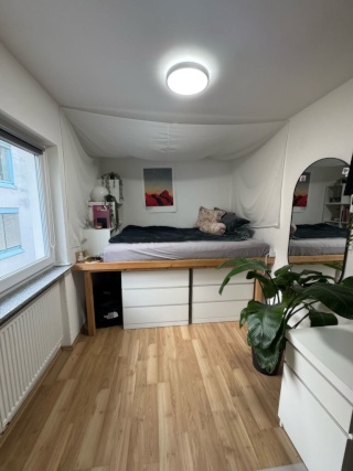 Anzeigenbild: Wg-Zimmer in Stadtmitte :)