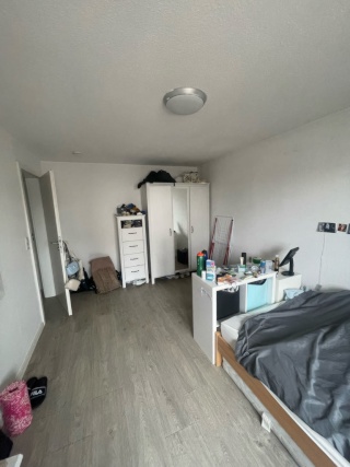 Anzeigenbild: 14 m2 großes möbiliertes Zimmer in 3er-WG