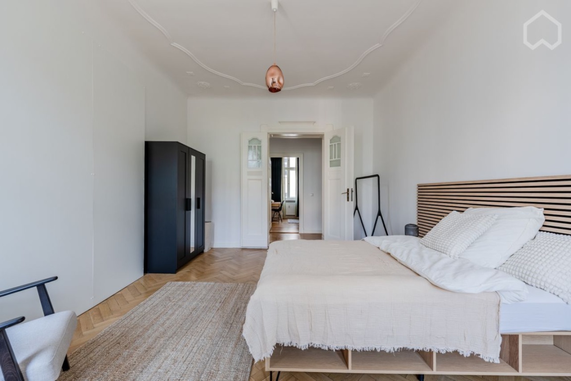 WG ZIMMER Stilvolles Zimmer mit Balkon in hochwertiger Wohnung auf der Torstraße / nahe Rosenthaler Platz – Torstraße, 10119 Berlin Mitte – Vorschaubild 5