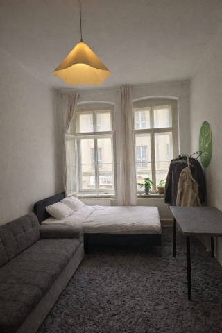 Imagen del anuncio: Helles Zimmer in gemütlicher WG, super zentral gelegen (1 Minute zur Berliner Straße, 5 Minuten zum Bahnhof und zur Innenstadt) – mit Gasheizung, 1. OG :)