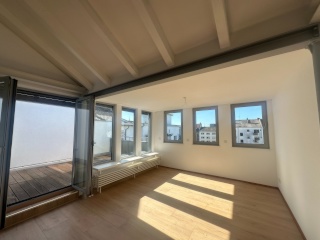 Imagen del anuncio: Tolles Penthouse zur Gründung einer WG