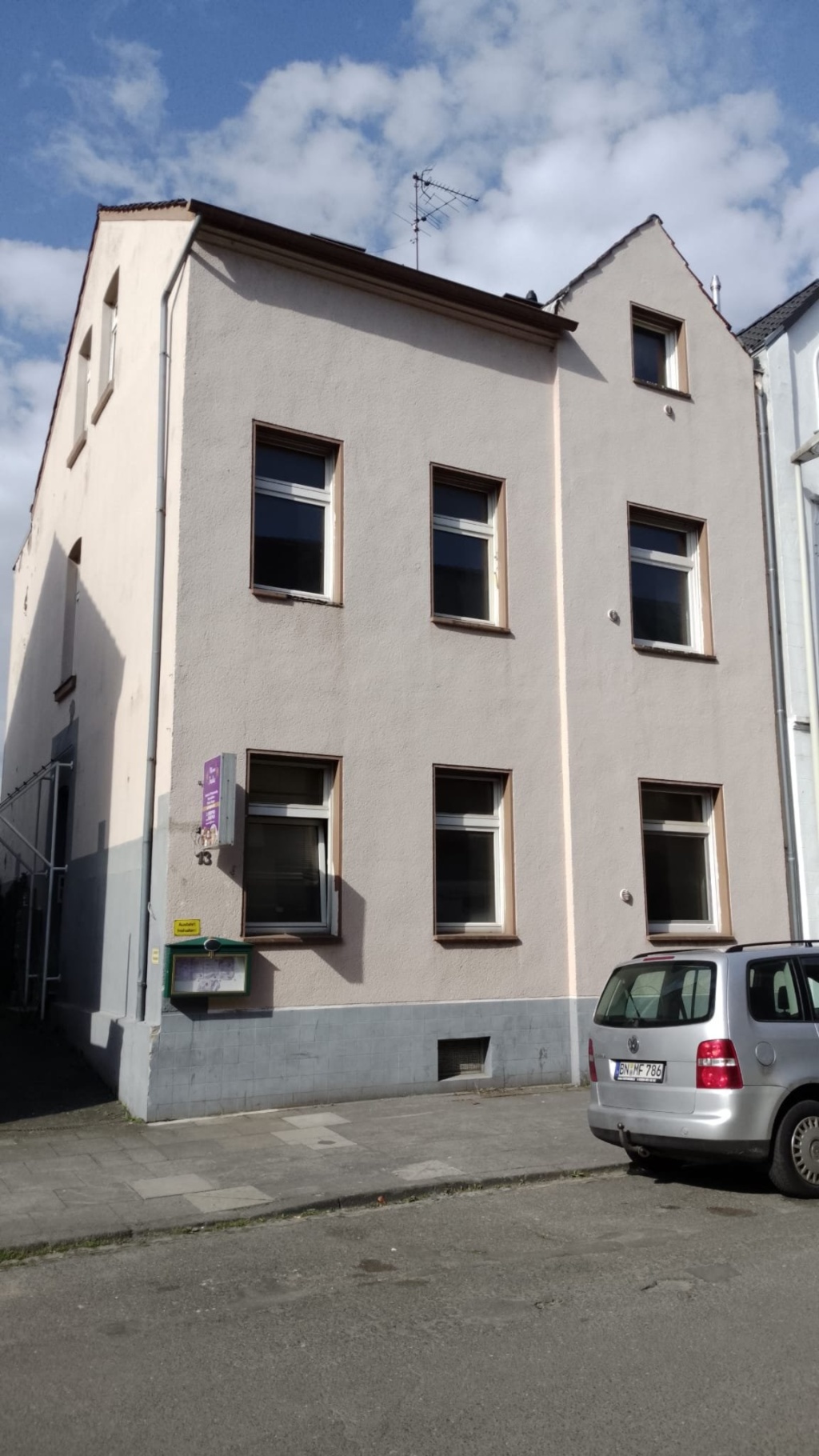Helles Studentenzimmer möbliert, ca. 21qm + Badmitnutzung – Auguststr. 13, 53229 Bonn Beuel – Vorschaubild 6
