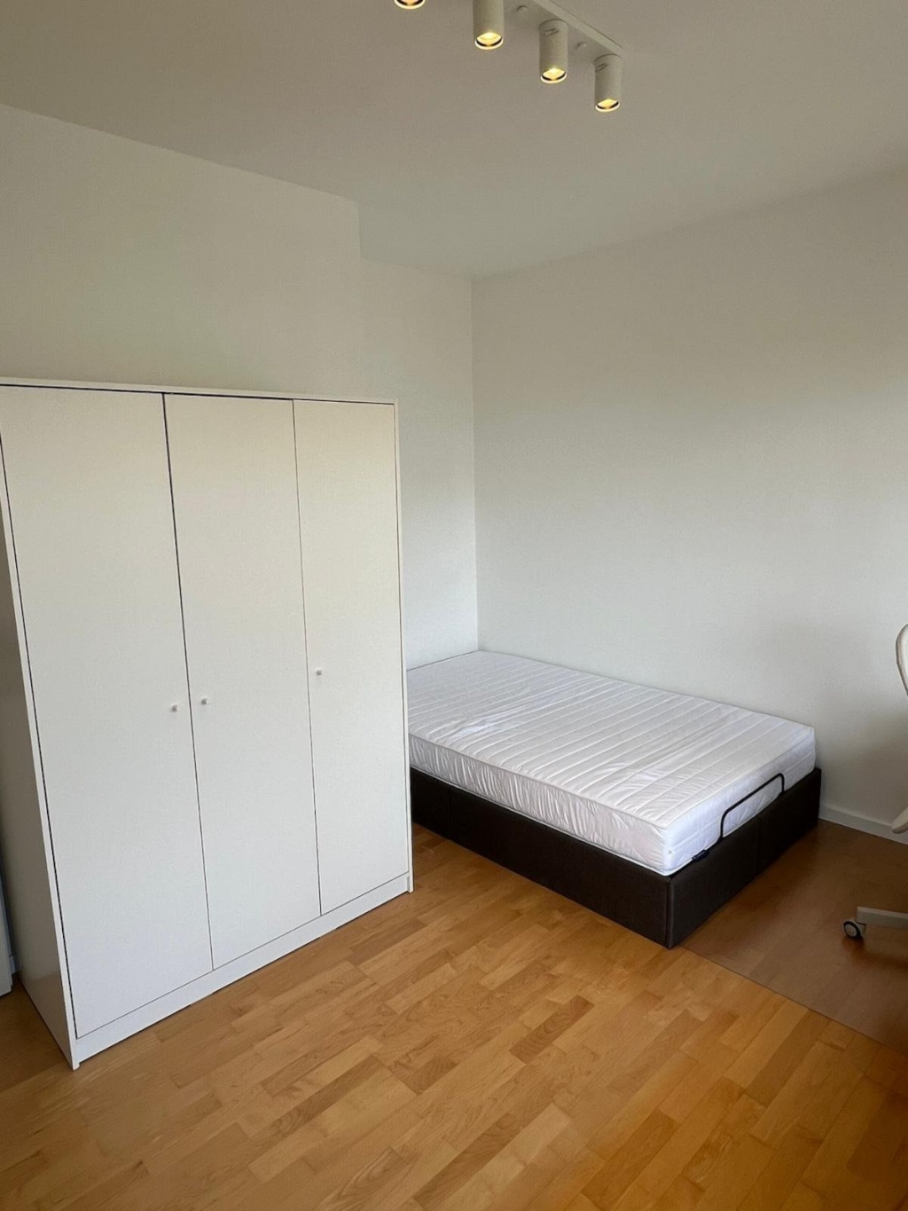 WG-Zimmer Laim Neubeuerner Straße 10 - Zimmer 2