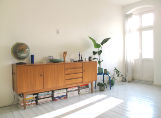 Sonnige Altbauwohnung für eine Person (no couples or flat share) Zwischenmiete — photo 1