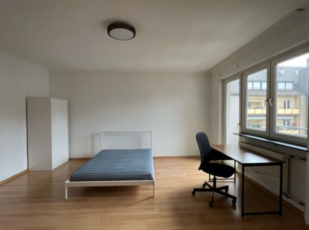 Helle Möblierte City - Wohnung