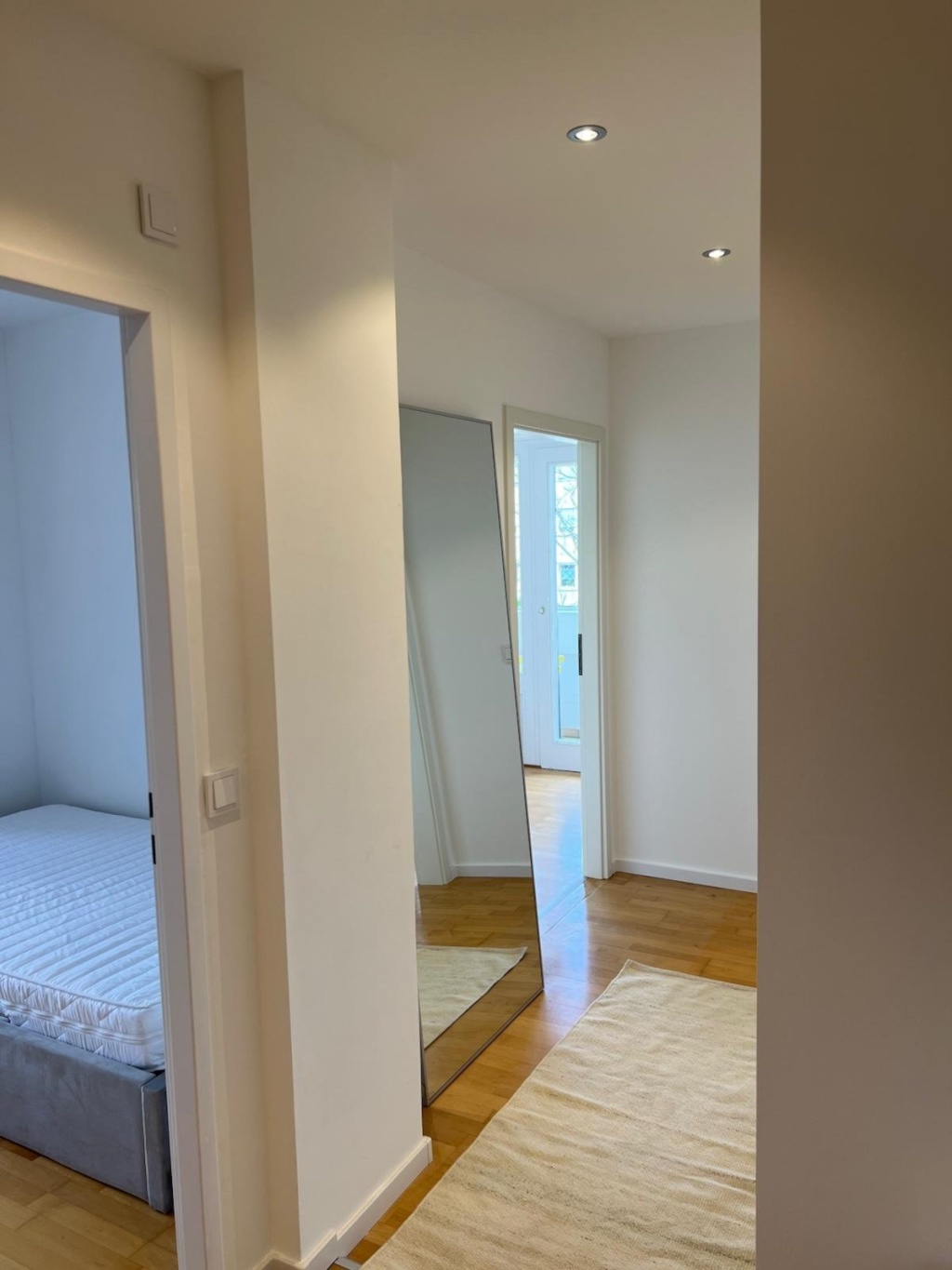 WG-Zimmer Laim Neubeuerner Straße 10 - Flur