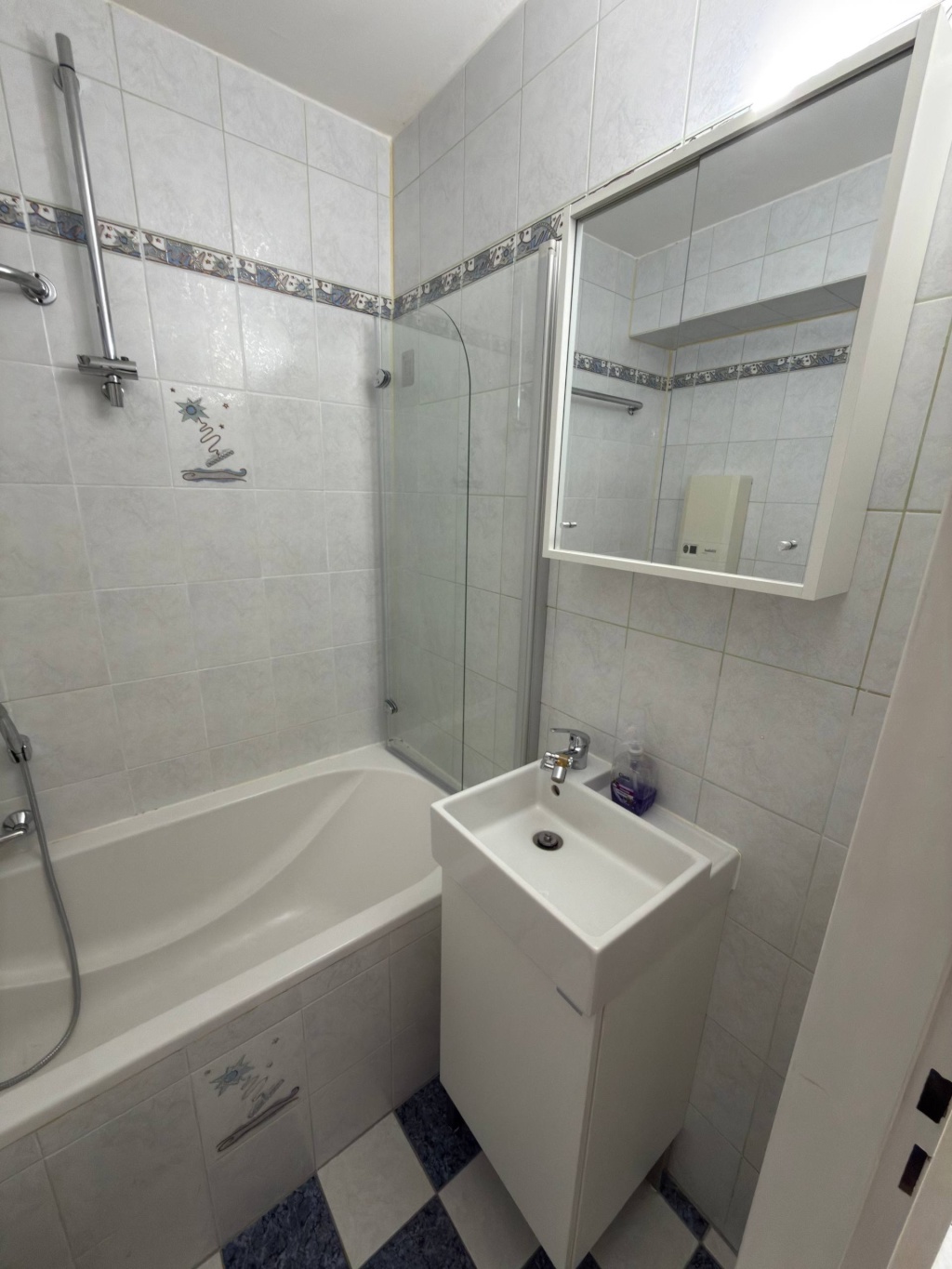 Voll möblierte 2-Zimmer-Wohnung in Erlangen-Bruck zu vermieten – Gerhart-Hauptmann-Str., 91058 Erlangen Bruck – Vorschaubild 10