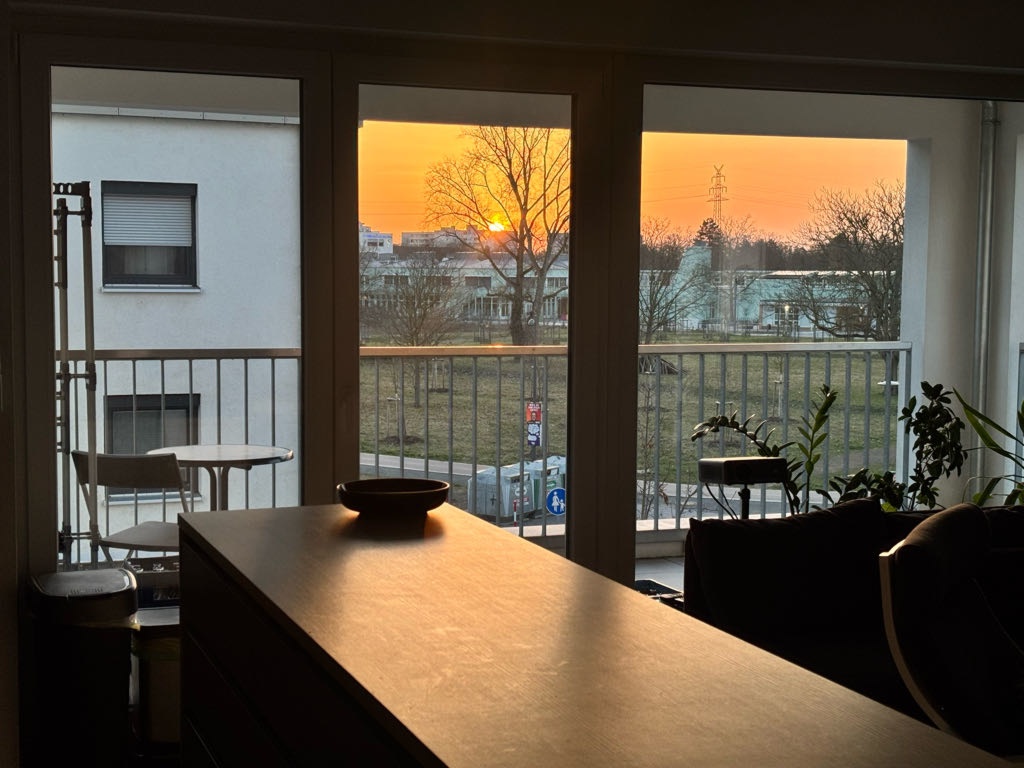 Habitación en WG Franklin George-Washington-Straße - die schönsten Sonnenuntergänge hast du bei uns - wir versprechen nicht zu viel
