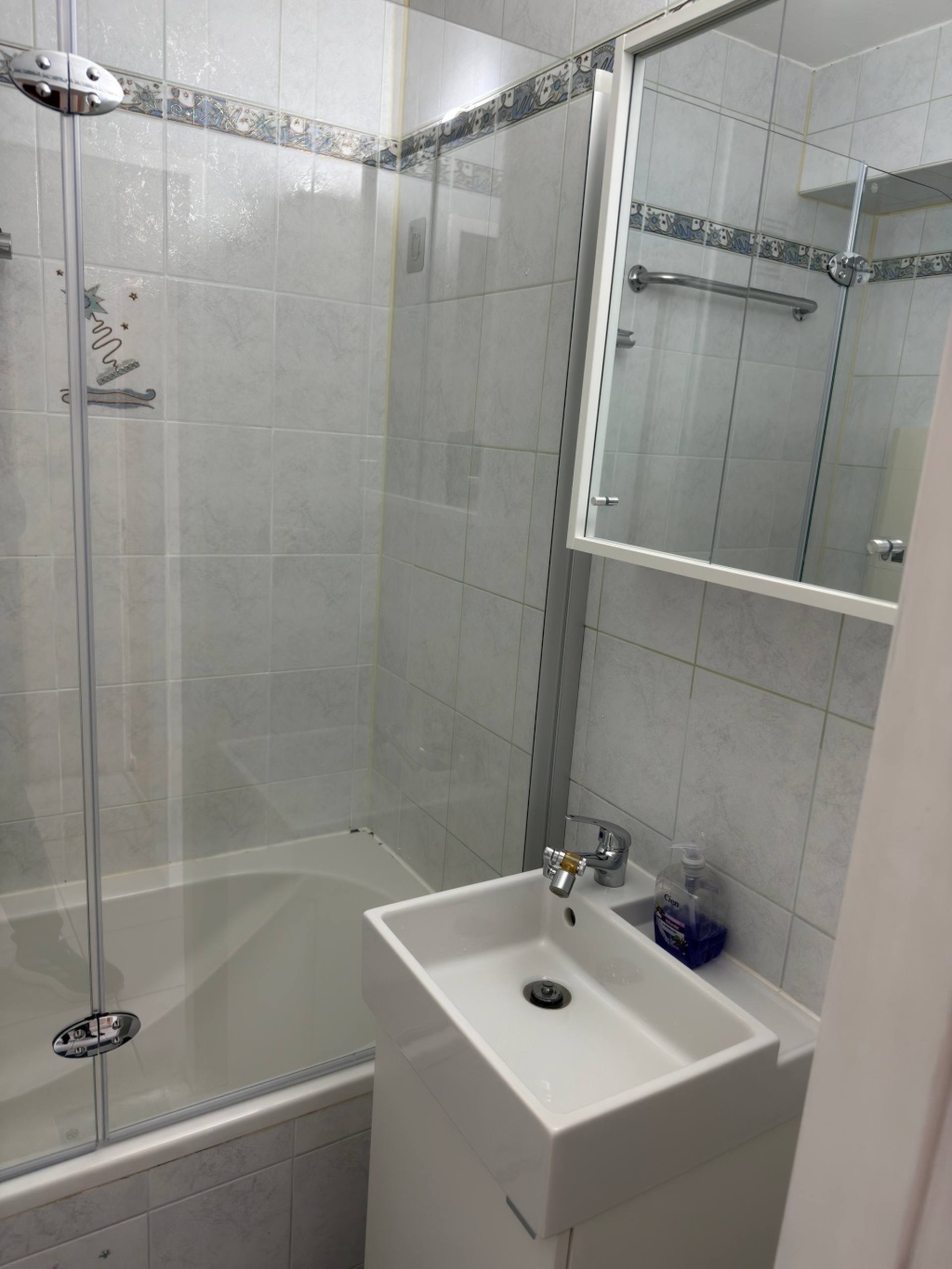 Voll möblierte 2-Zimmer-Wohnung in Erlangen-Bruck zu vermieten – Gerhart-Hauptmann-Str., 91058 Erlangen Bruck – Vorschaubild 12