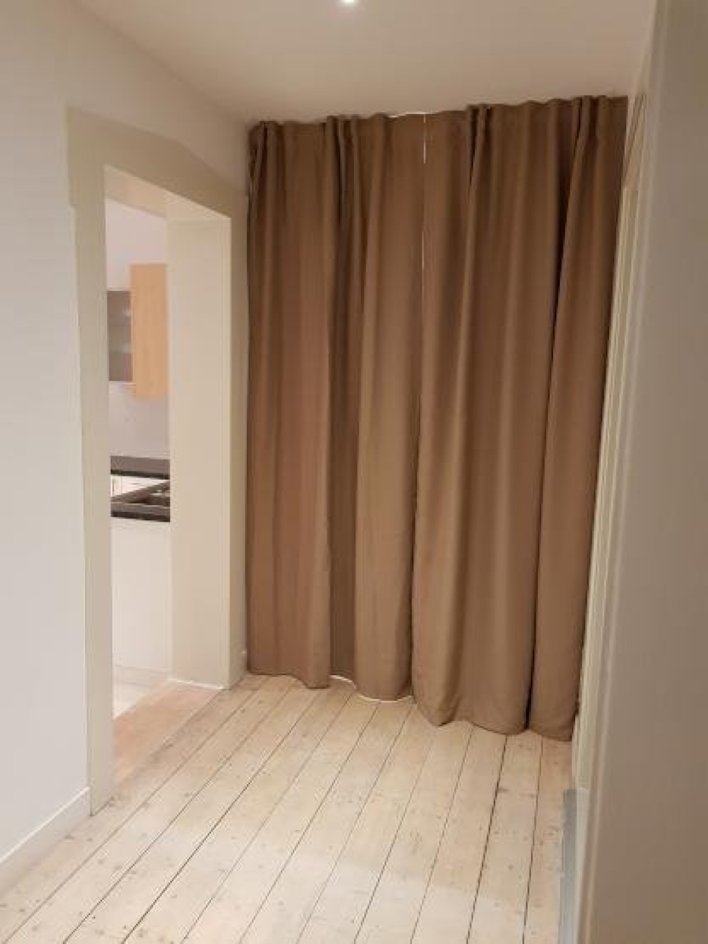 Kernsanierte 2-Zi.-Wohnung im Hochparterre mit Altbauflair – Heinrichstrasse 2, 31137 Hildesheim Hildesheim – Vorschaubild 3