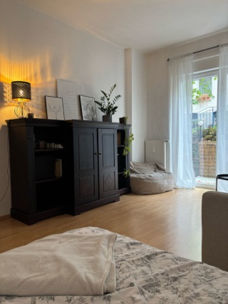 Anzeigenbild: Zimmer mit Terassenzugang