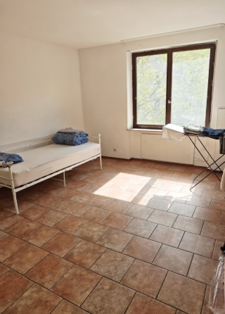 Anzeigenbild: Top-Lage in Schweinfurt-private room/shared room: Zimmer nahe Kaufland & Hbf - Anmeldung möglich
