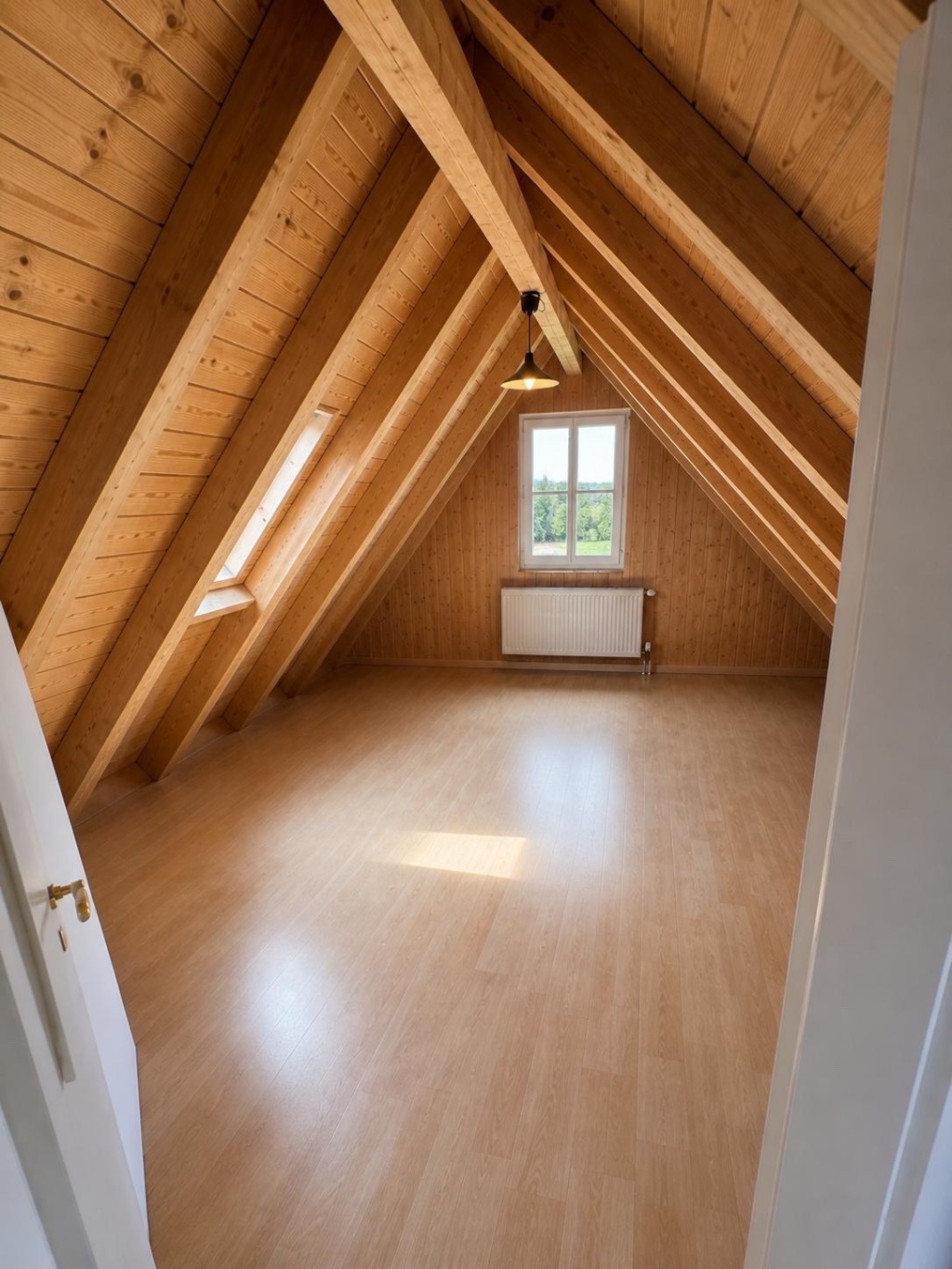 Schöne 2-Zimmer-Dachgeschoss-Wohnung mit Balkon und Gartenmitbenutzung – Rosenbach 6B, 91077 Erlangen Nähe Uttenreuth – Vorschaubild 5