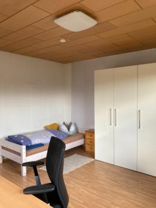 Anzeigenbild: WG-Zimmer für Studenten und Praktikanten in 85095 Denkendorf zu vermieten