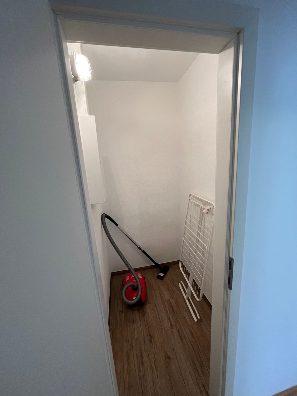 Liebevoll eingerichtetes großes Zimmer in 2er WG in Top-Lage – Friedrich-Ebert-Straße, 45127 Essen Altendorf – Vorschaubild 15