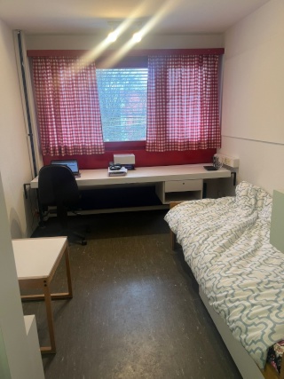 Anzeigenbild: Zimmer in einer Wohngemeinschaft in einem Studentenwohnheim