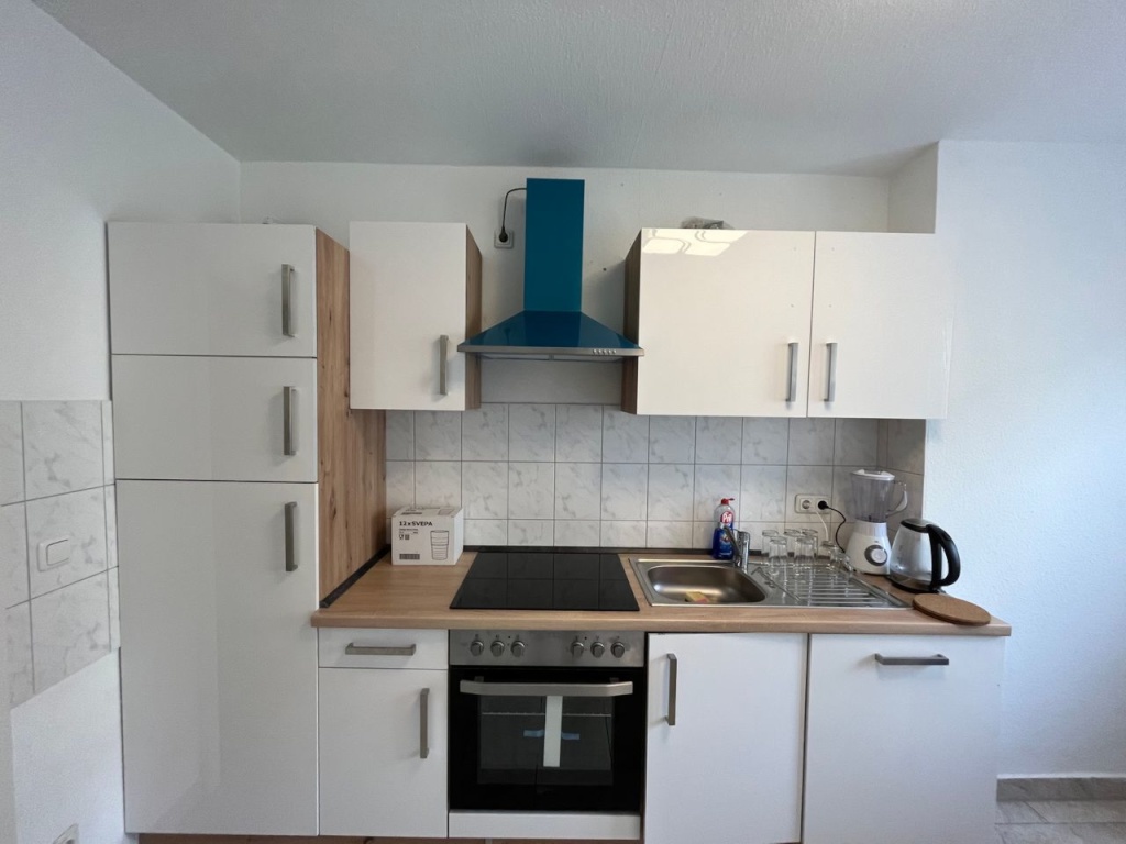 Liebevoll eingerichtetes großes Zimmer in 2er WG in Top-Lage – Friedrich-Ebert-Straße, 45127 Essen Altendorf – Vorschaubild 7
