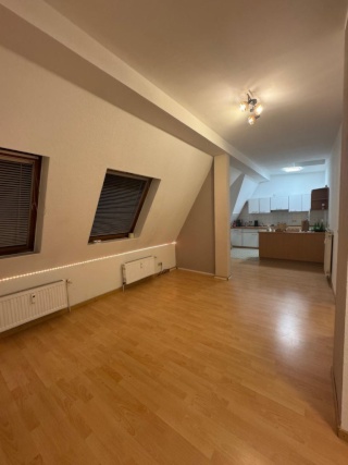 Anzeigenbild: WG-room with kitchen
