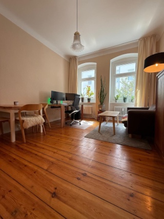 Stilvolle, ruhige Altbauwohnung zur Zwischenmiete — photo 1