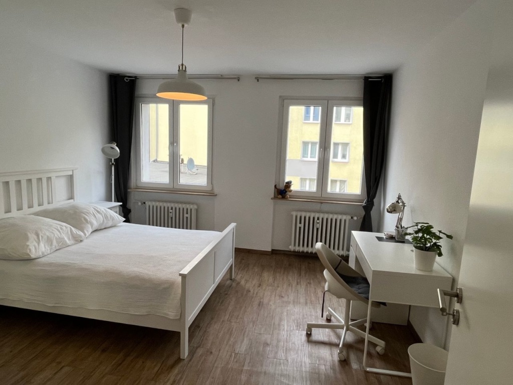 Liebevoll eingerichtetes großes Zimmer in 2er WG in Top-Lage – Friedrich-Ebert-Straße, 45127 Essen Altendorf – Vorschaubild 3