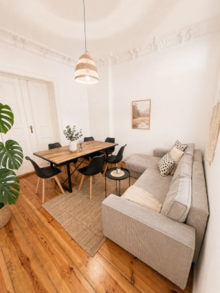Anzeigenbild: HACKESCHE WG WITH LIVING ROOM