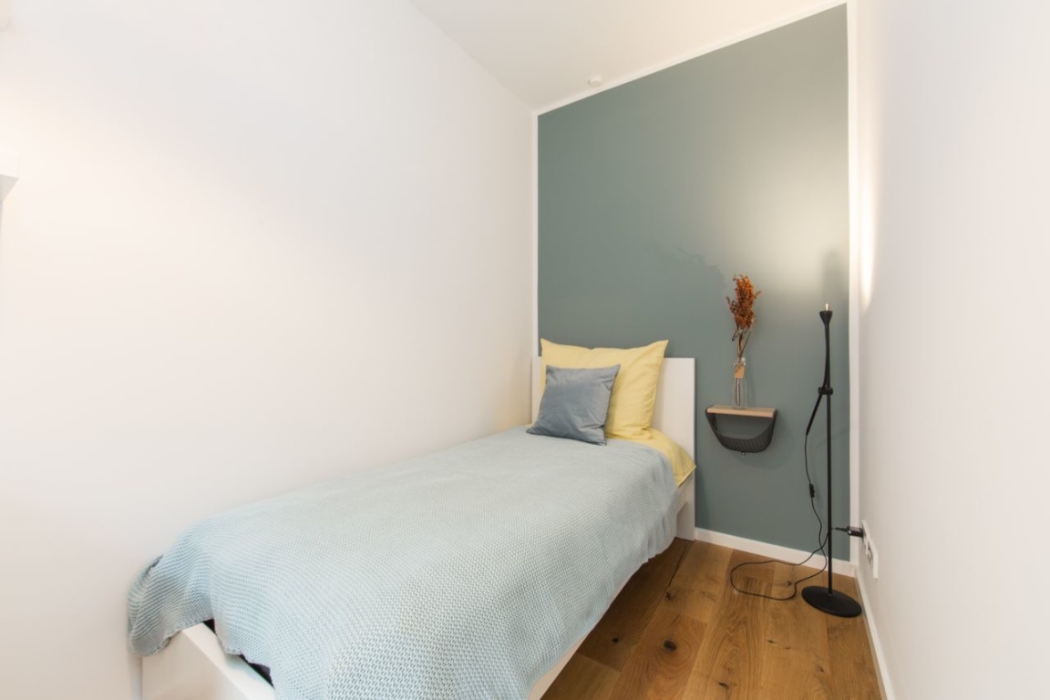 Helles Zimmer in moderner Wohnung in der Nazarethkirchstraße