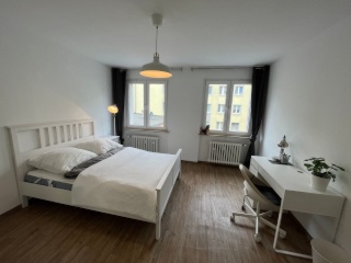 Anzeigenbild: Liebevoll eingerichtetes großes Zimmer in 2er WG in Top-Lage