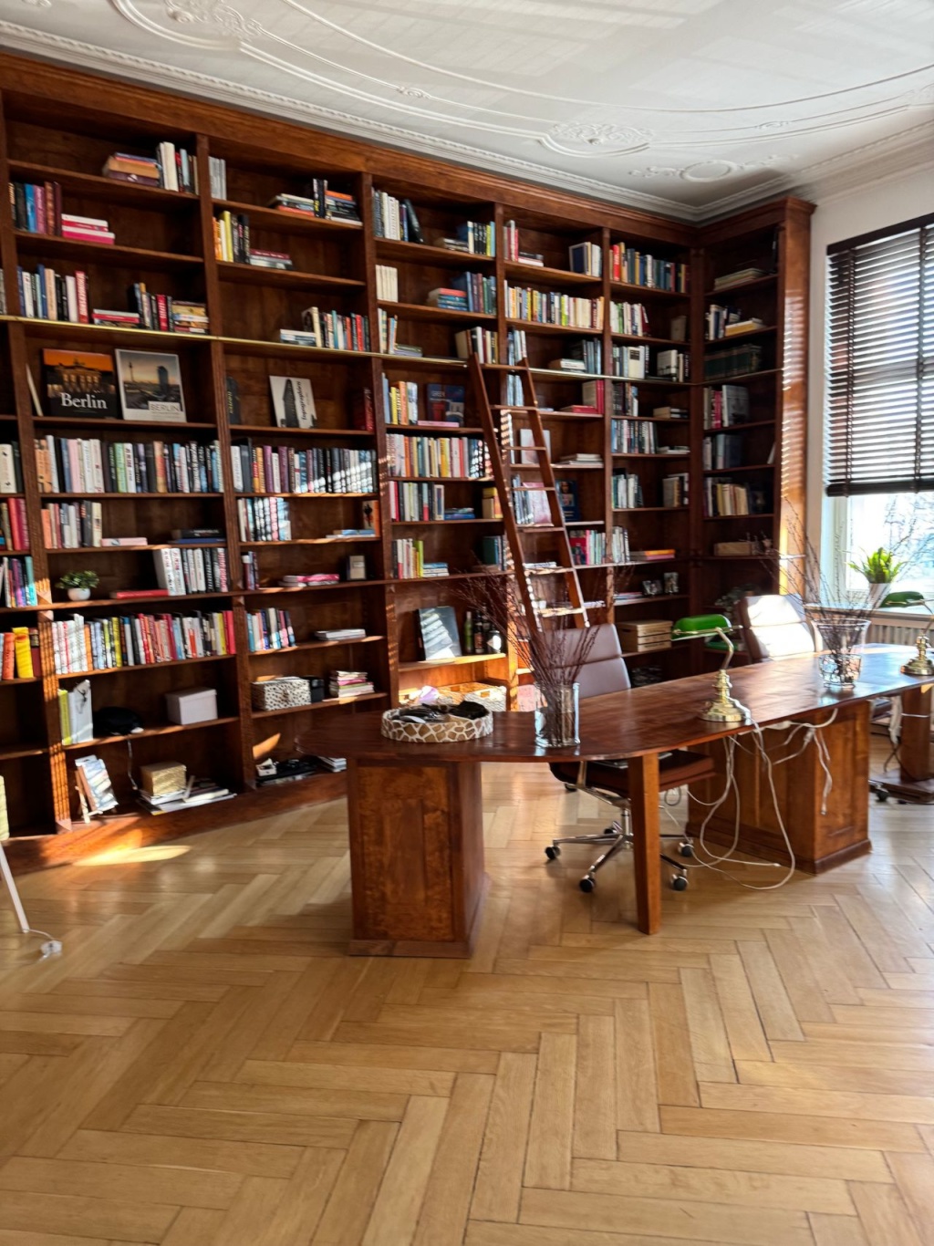 Wundervolle Wohnung auf Zeit im Zentrum von Wilmersdorf (Berlin) – Olivaer Platz, 10707 Berlin – Vorschaubild 3