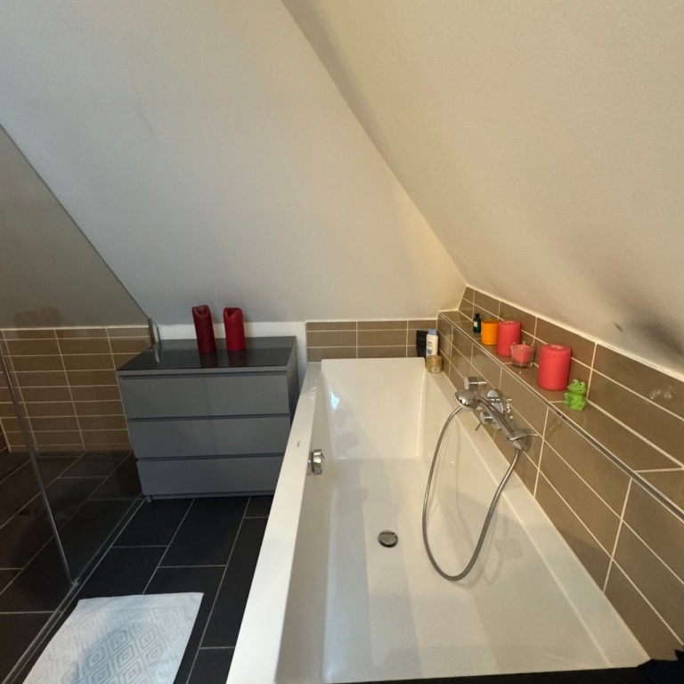 Penthouse WG-Zimmer direkt am Marienplatz – Marienplatz, 70178 Stuttgart Mitte – Vorschaubild 13