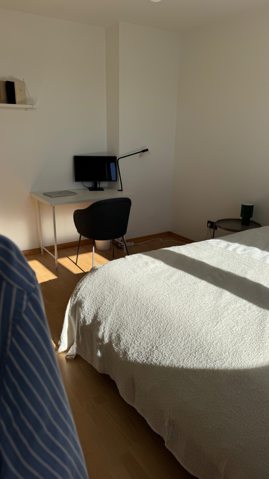 Design-Juwel über den Dächern von Pempelfort: Lichtdurchfluteter Erstbezug (vollmöbliert & All-In) – 40477 Düsseldorf Pempelfort – Vorschaubild 13