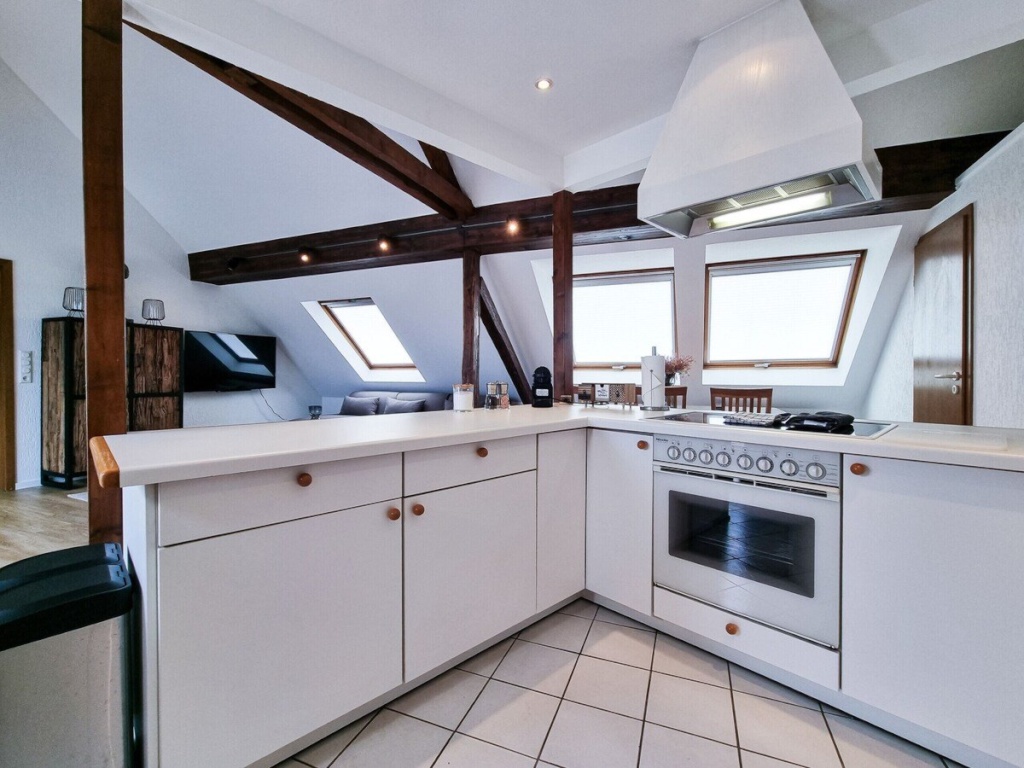 78 m2 Moderne 3 zimmer Dachgeschosswohnung mit Terrasse in Essen / Langzeitmiete – Goldschmidtstraße 3, 45127 Essen Ostviertel – Vorschaubild 6