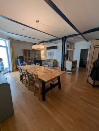 Modern, ruhig & geräumig: Voll möblierte Wohnung mit Gartennutzung (U6 & M13) — photo 1