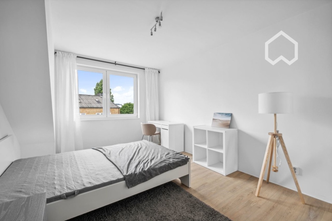 Co-Living: Eine helle, sehr modern und neuwertig eingerichtete Wohnung nahe Alster – Ifflandstraße, 22087 Hamburg – Vorschaubild 2
